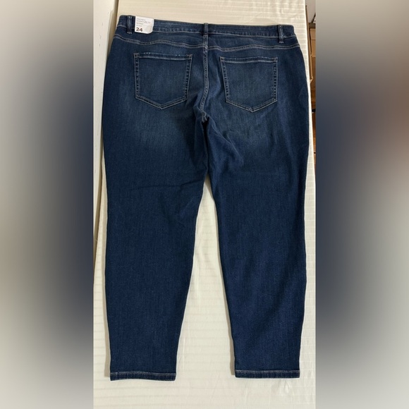 SOLD - Picture 2 of 12